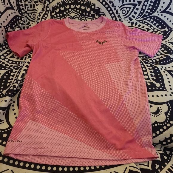 Nike pink tshirt girls size small - Picture 1 of 2